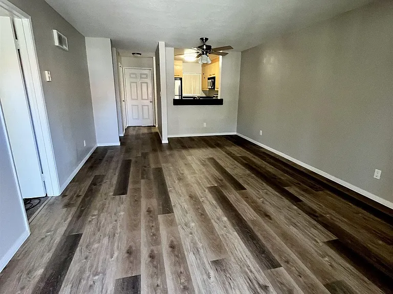 7405 Charmant Dr #2004 — Photo 16