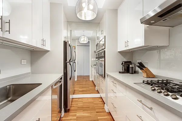 Rented by Brown Harris Stevens | media 19