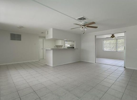 5th image of 1912 Gulfview Dr
