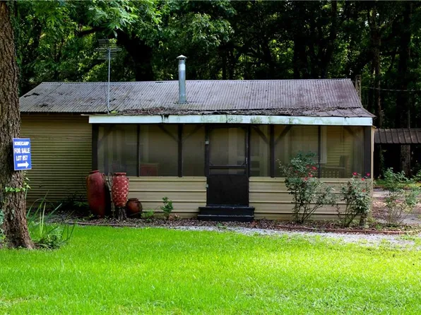 1194 Old River Rd, Mansura, LA 71350