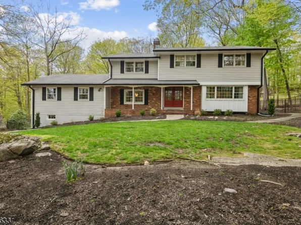 1 Springwood Ter, Kinnelon Boro, NJ 07405