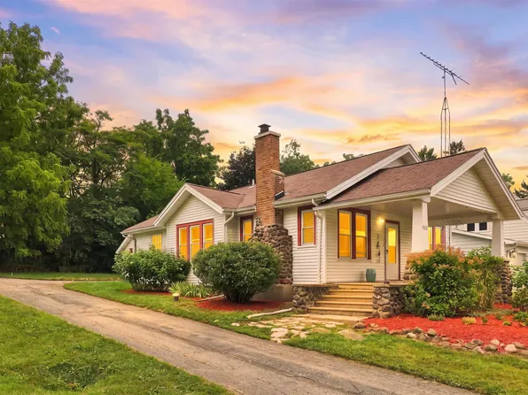 N6167 N Lawson Dr, Green Lake, WI 54941