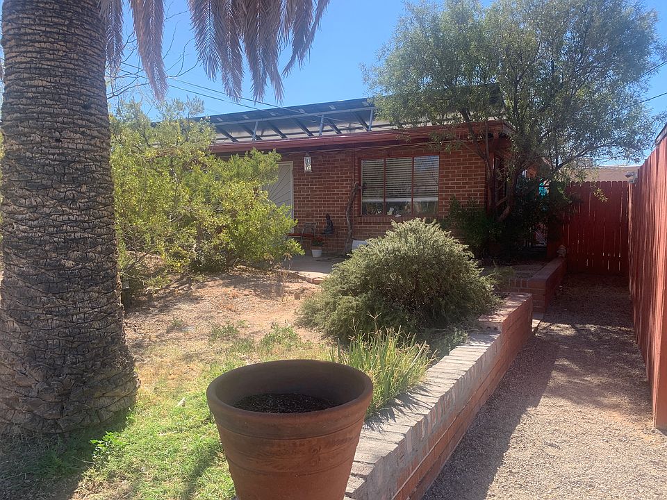 1st image of 3446 E Monte Vista Dr