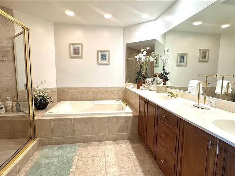 2738 Tiburon Blvd E #B405 — Photo 14