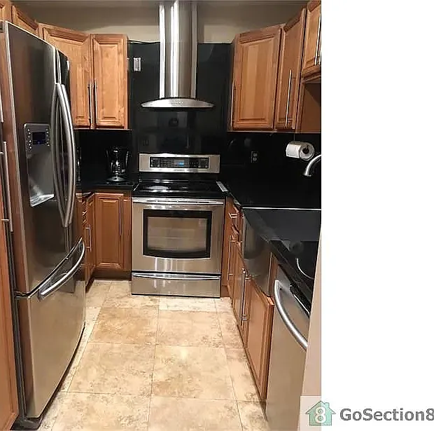 3 bed, 2.5 bath, 1396 sqft, $2,850 — Photo 2