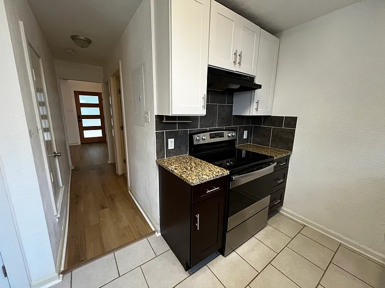 6211 Manor Rd #115 — Photo 12