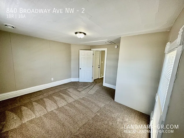 840 Broadway Ave NW #2 — Photo 4