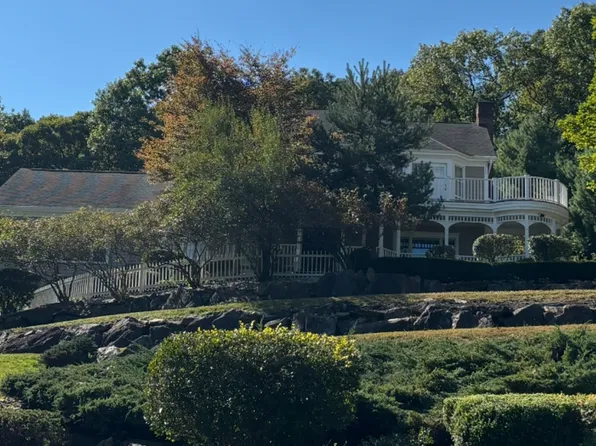 28 Gaylord Glen, Waterbury, CT 06708