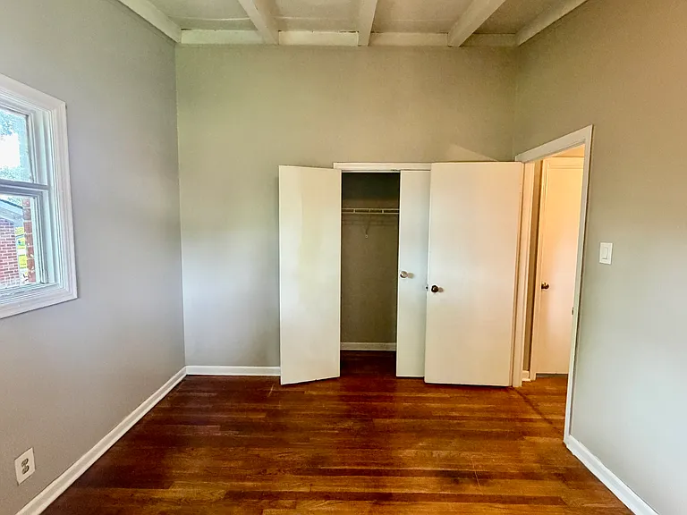225 Londonderry Dr — Photo 11