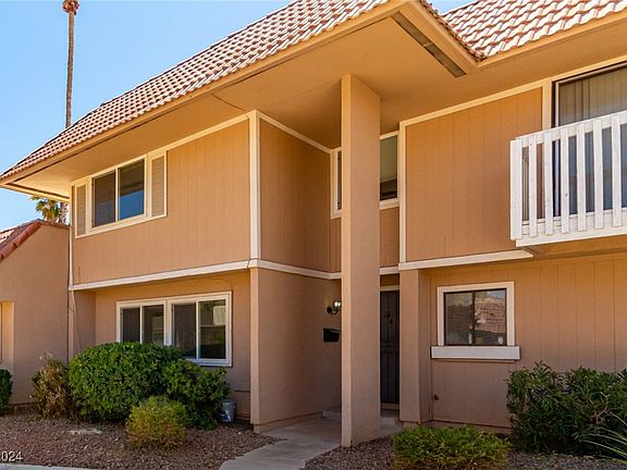 4th image of 2417 Paradise Village Way #0