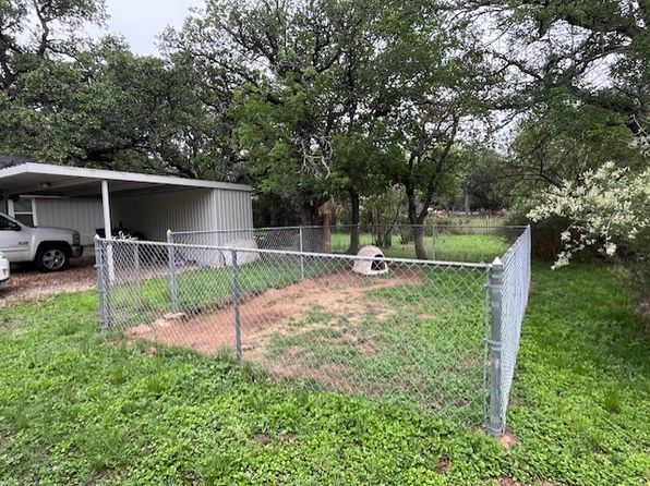 4301 4th St, Brownwood, TX 76801