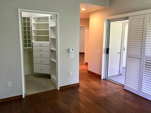 4th image of 220 Caldecott Ln Unit 204