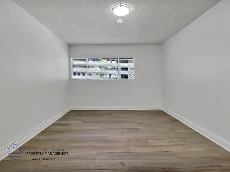 740 W 24th St. — Photo 62