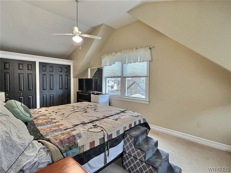 1st image of 178 Stillwell Ave
