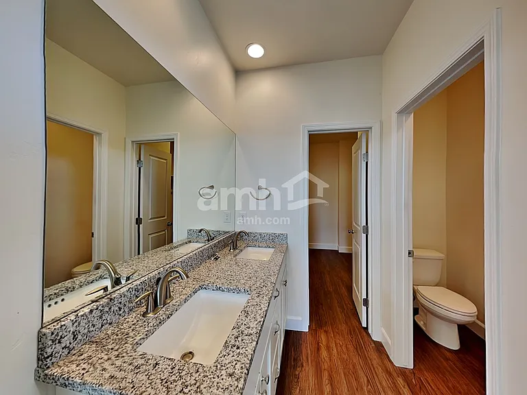 1519 S Horton St — Photo 15