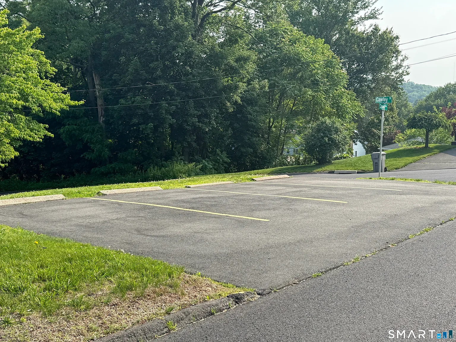 1 bed, 1.0 bath, 850 sqft, $1,275 — Photo 2