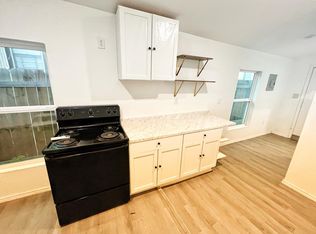 138 Avant Ave #B, San Antonio, TX 78210