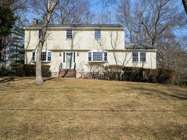 40 Locust Dr, Westwood, MA 02090
