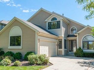 170 Seneca Trl, Bloomingdale, IL 60108