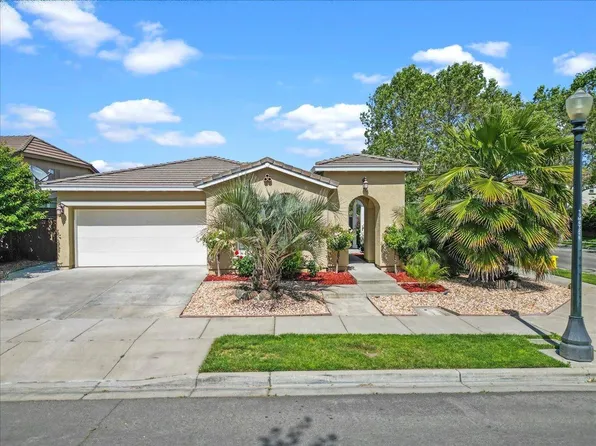 399 Applegate Dr, Oakdale, CA 95361