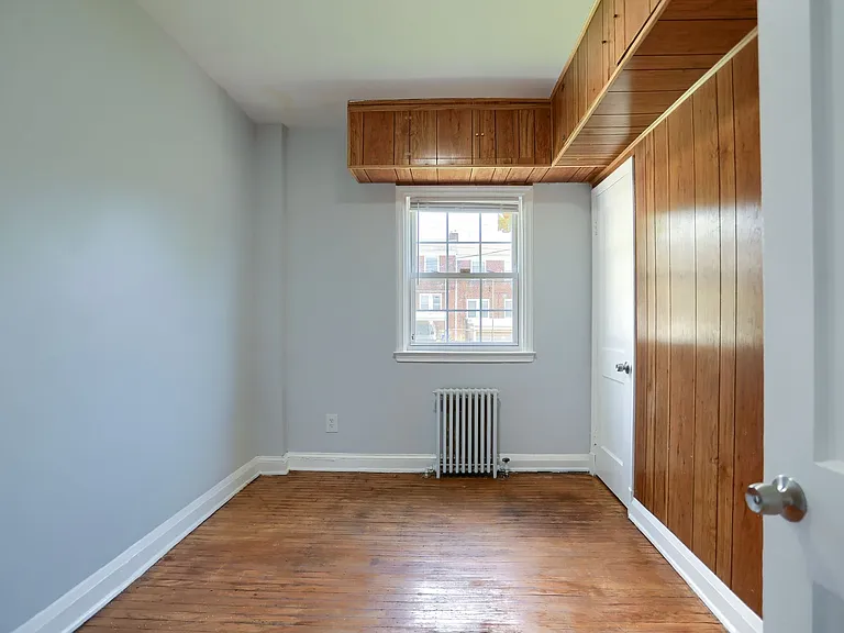 1323 N Kenwood Ave — Photo 16