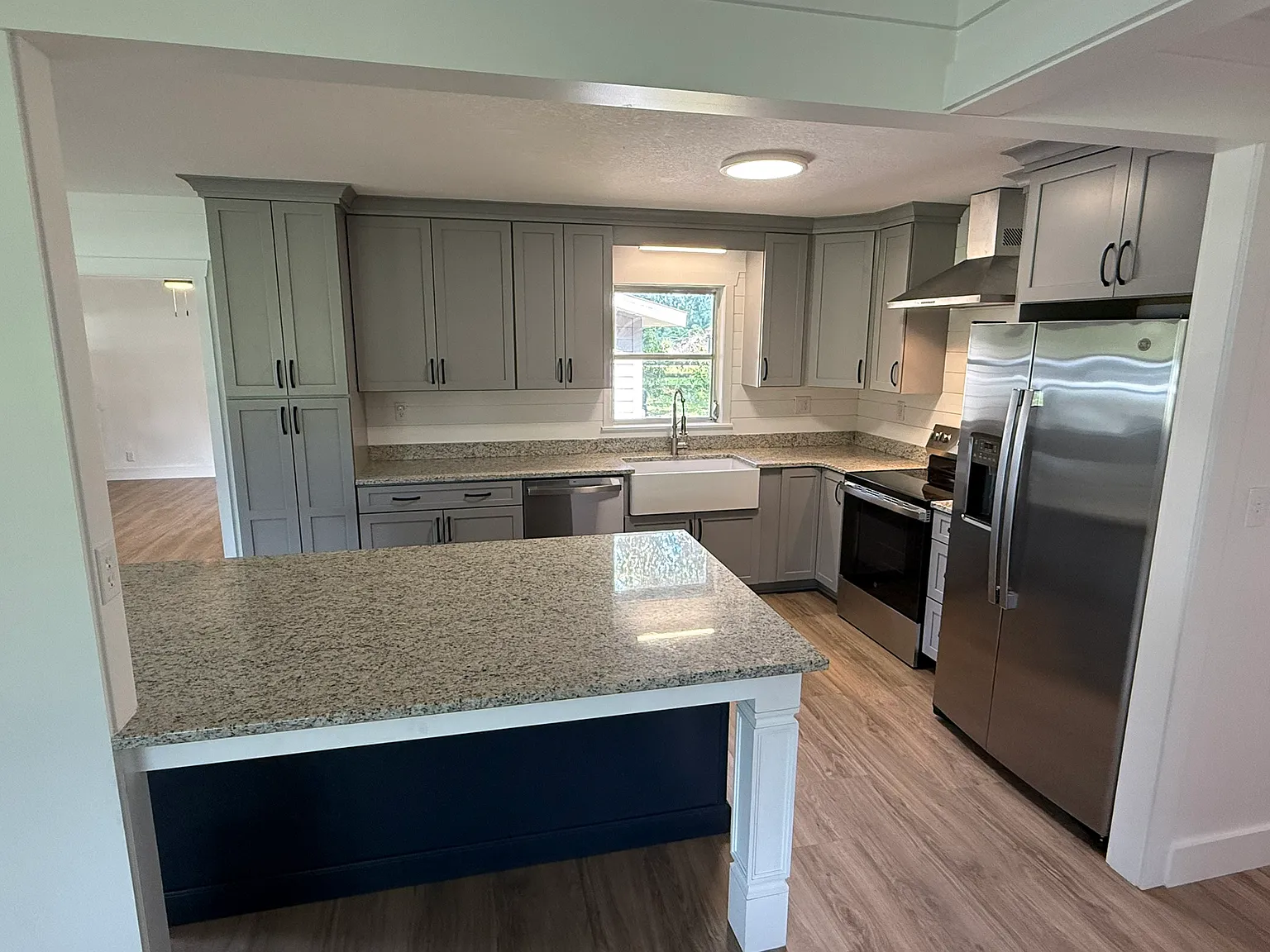 3 bed, 1660 sqft, $1,950 — Photo 2