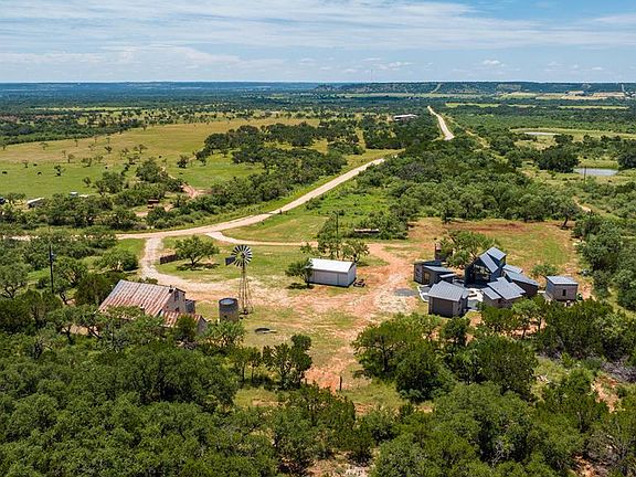 2nd image of 1825 Onion Creek Rd