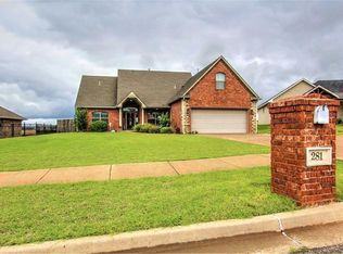 281 E Bailey St, Blanchard, OK 73010