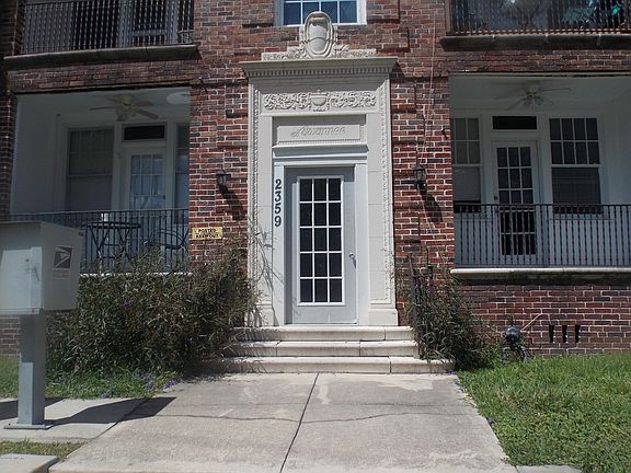 3rd image of 2359 Oak St APT 1
