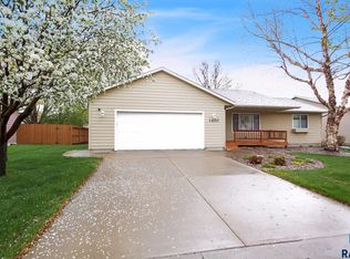 1400 S Lakota Ave, Brandon, SD 57005