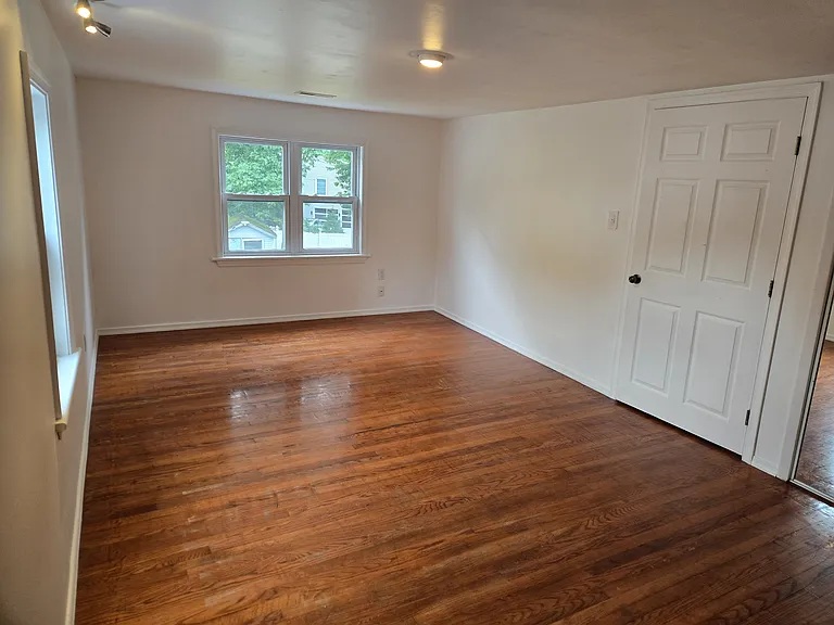 135 Hardenburg Ln — Photo 11