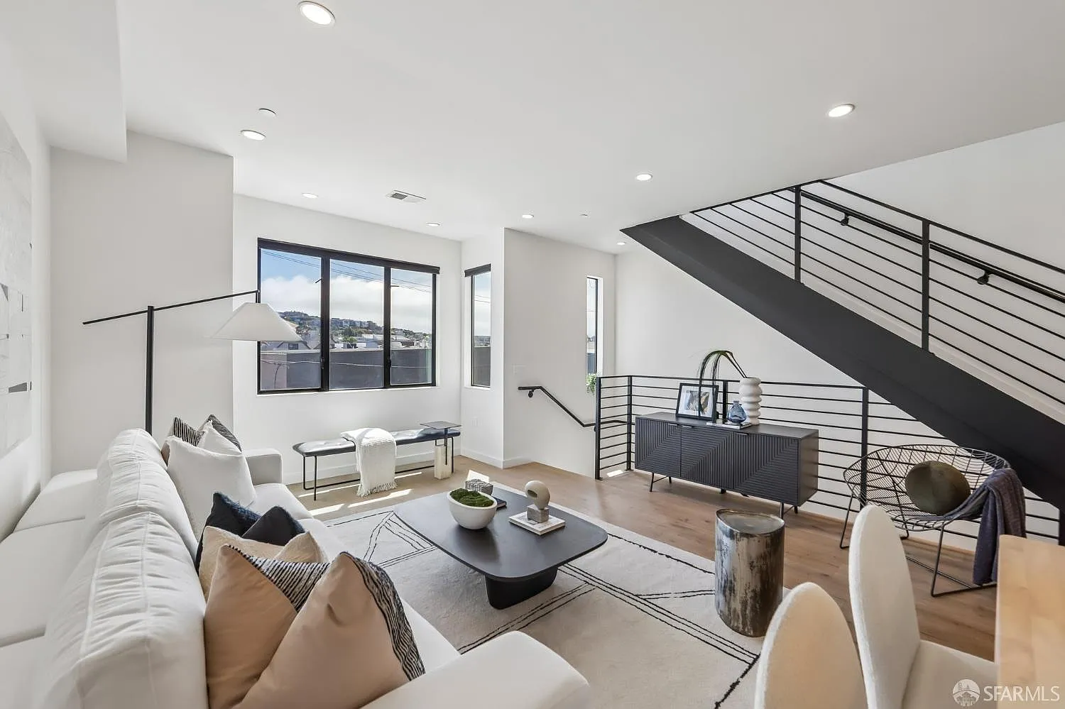 4132 3rd St #5 - Photo 3