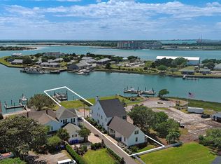 113 Front St, Beaufort, NC 28516