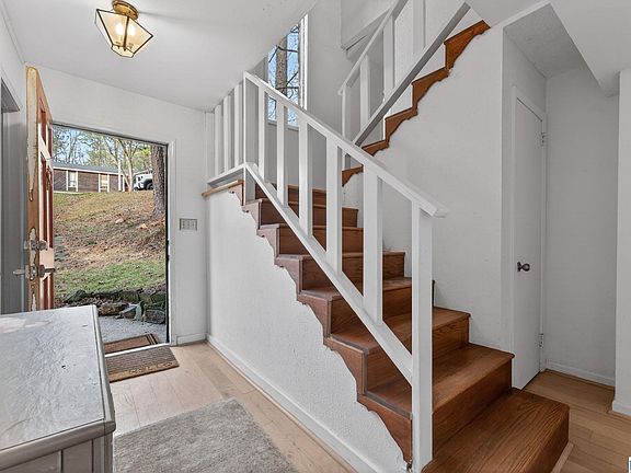 4th image of 2399 Wine Ridge Dr