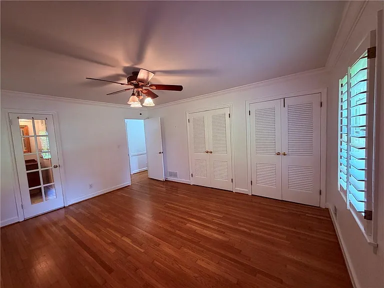 6651 Castleton Dr — Photo 23
