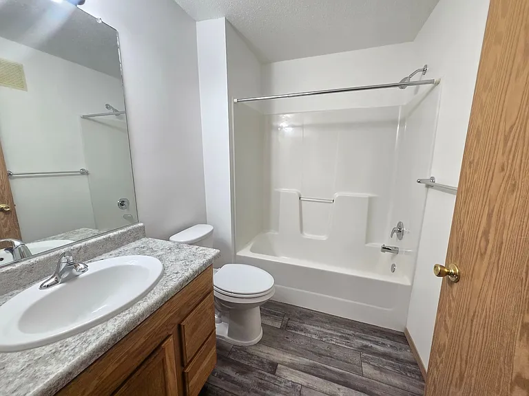 Prairie Gardens Apartments — Photo 46
