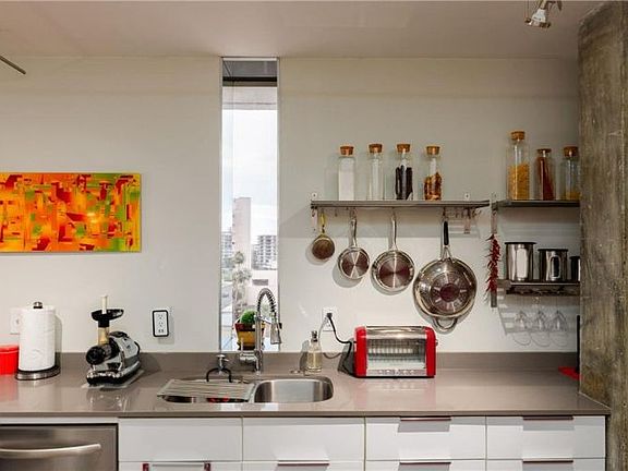 4th image of 4302 Ocean Dr APT 78
