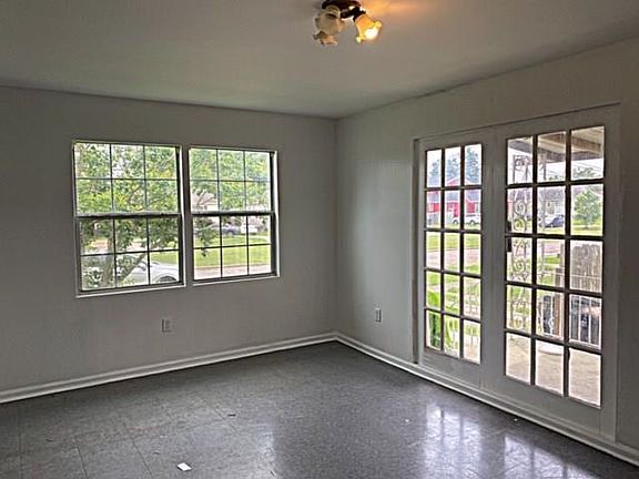 2nd image of 5548 Cameron Blvd