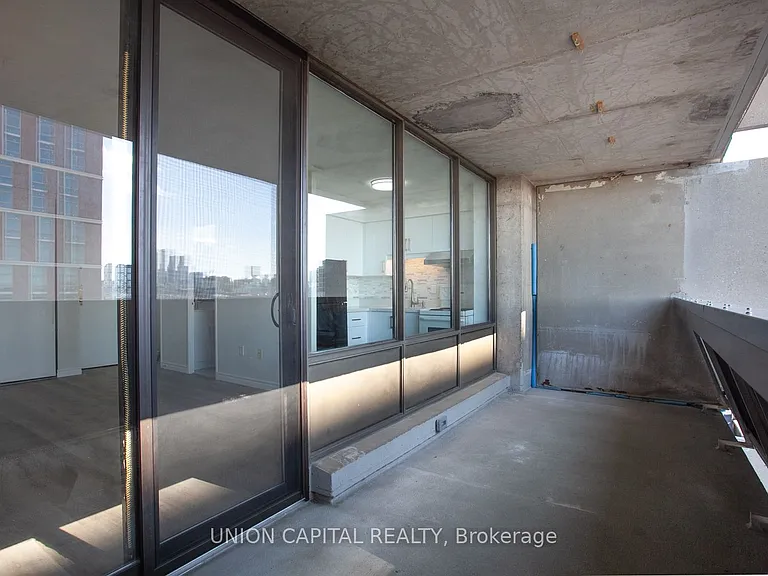 720 Spadina Ave #904 — Photo 13