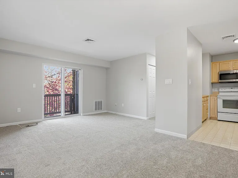 205 Horseshoe Dr #205 — Photo 2