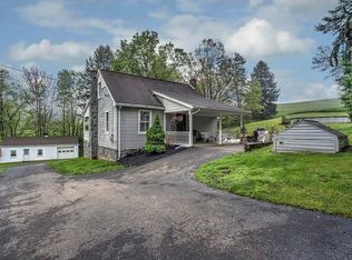 9 Eberle Rd, Hickory, PA 15340