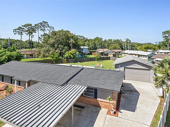 2nd image of 106 Loch Arbor Ct