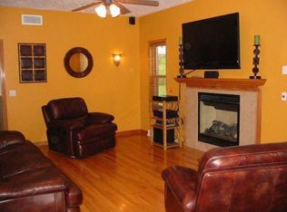 4602 N Redwood Dr, Janesville, WI 53548