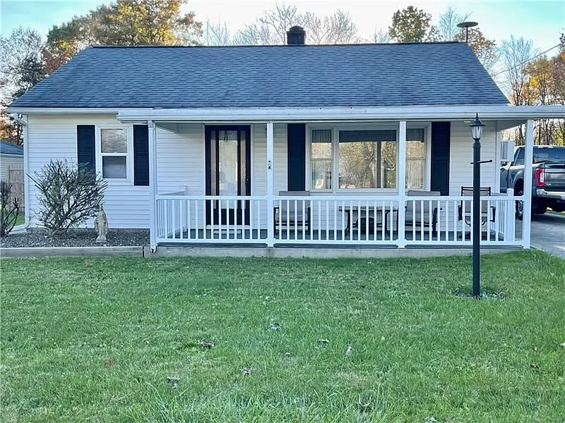 1102 Arlington Dr photo 1