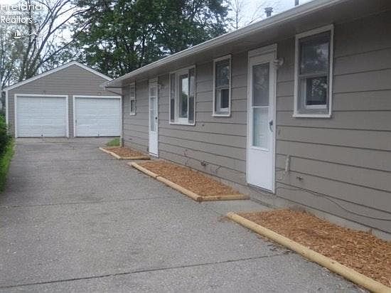 1st image of 1133 W 23rd St