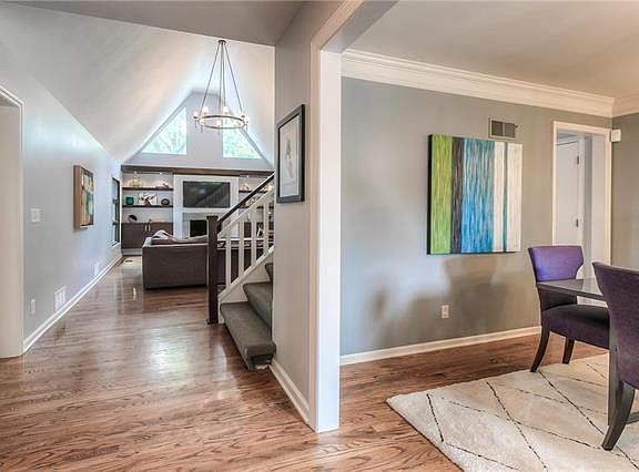 3rd image of 8926 Cedar Dr