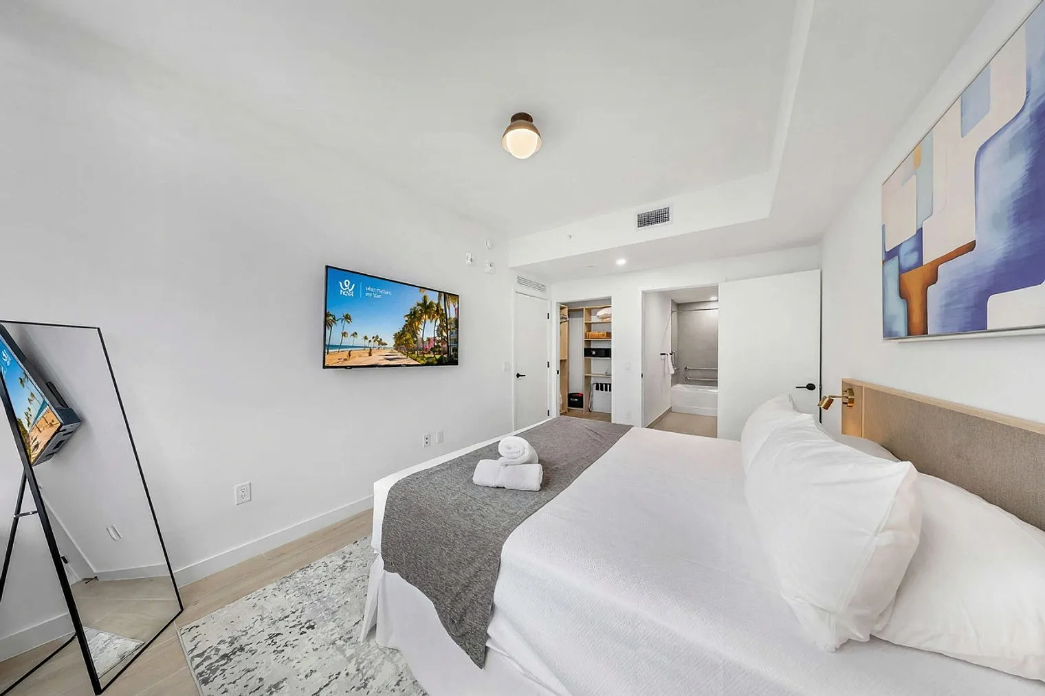 2 bed, 2.0 bath, 882 sqft, $3,797 — Photo 3
