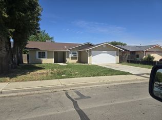 43 E Wallis Ave, Gustine, CA 95322