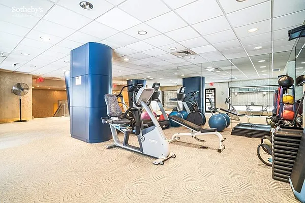 Sold by Sotheby's International Realty | media 13