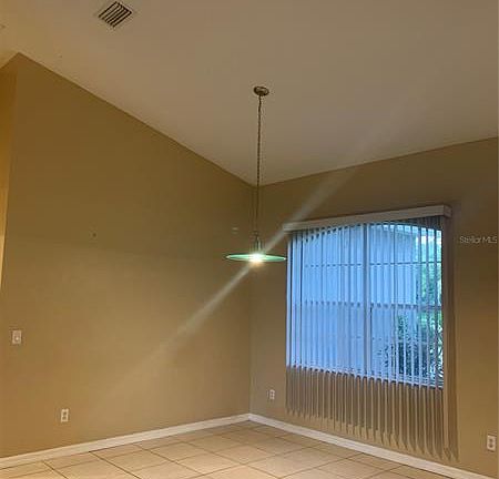 5th image of 1389 Winterville St